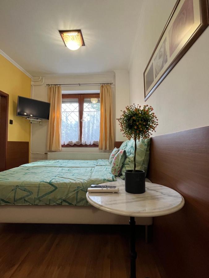 Hotel Tang House 唐舍 à Budapest Extérieur photo