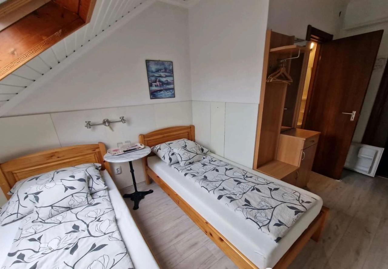 Hotel Tang House 唐舍 à Budapest Extérieur photo