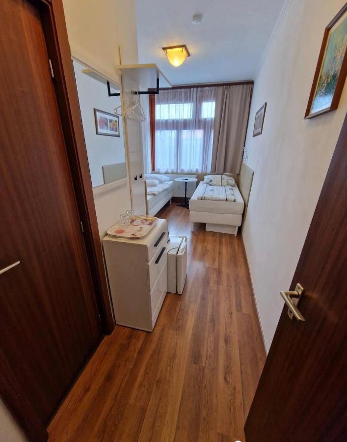 Hotel Tang House 唐舍 à Budapest Extérieur photo
