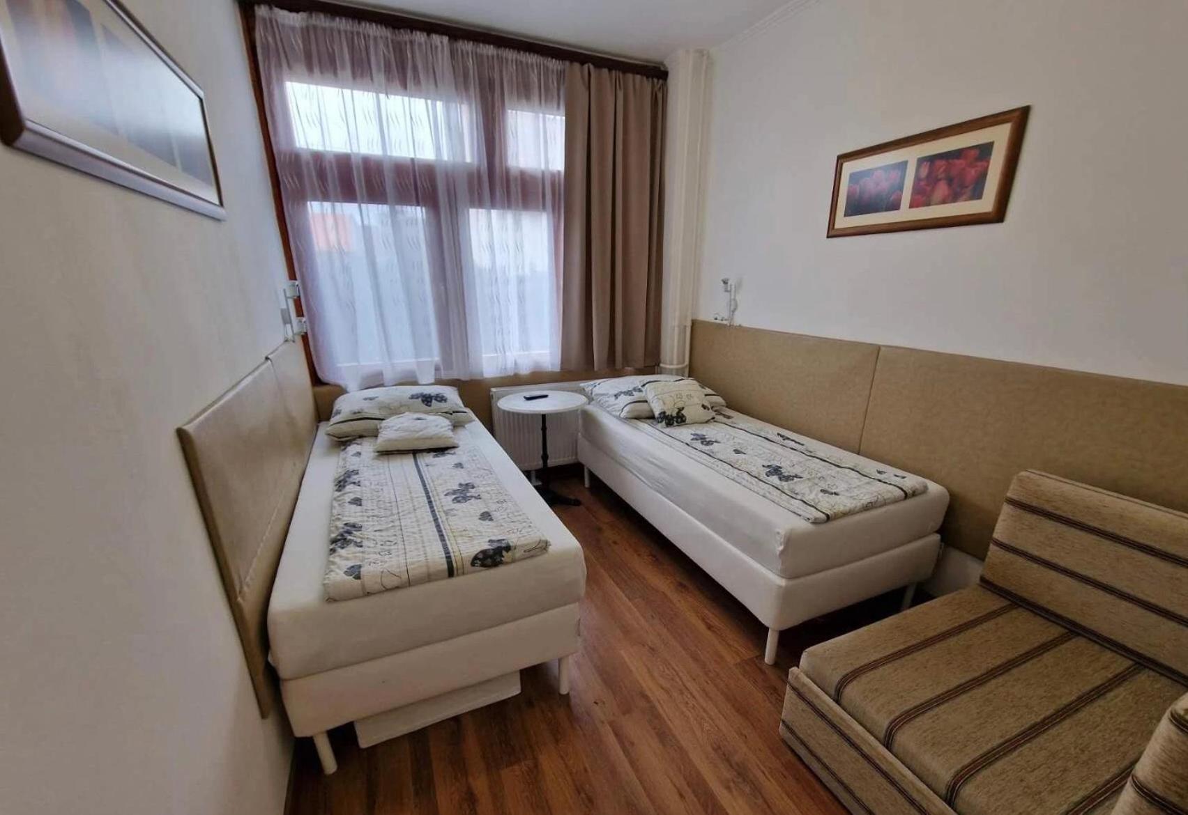 Hotel Tang House 唐舍 à Budapest Extérieur photo